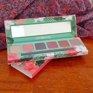 Eye shadow  Pallet